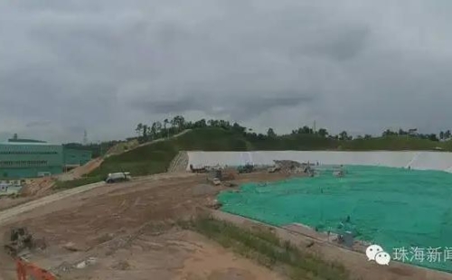 珠海垃圾填埋場滲濾液調節池浮蓋膜更換工程穩步推進